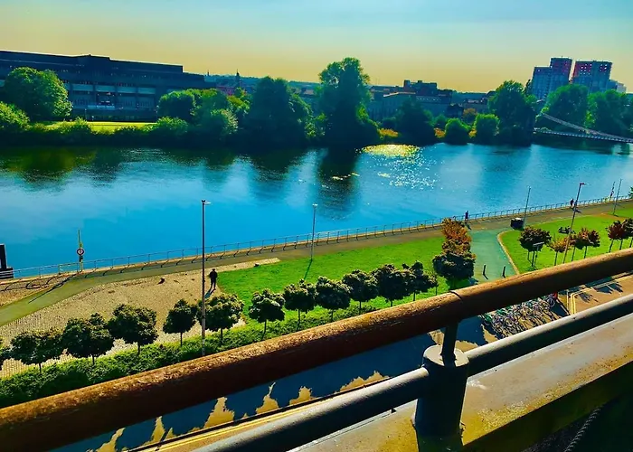 Glasgow City Centre G1 Penthouse With Riverviews - Duplex